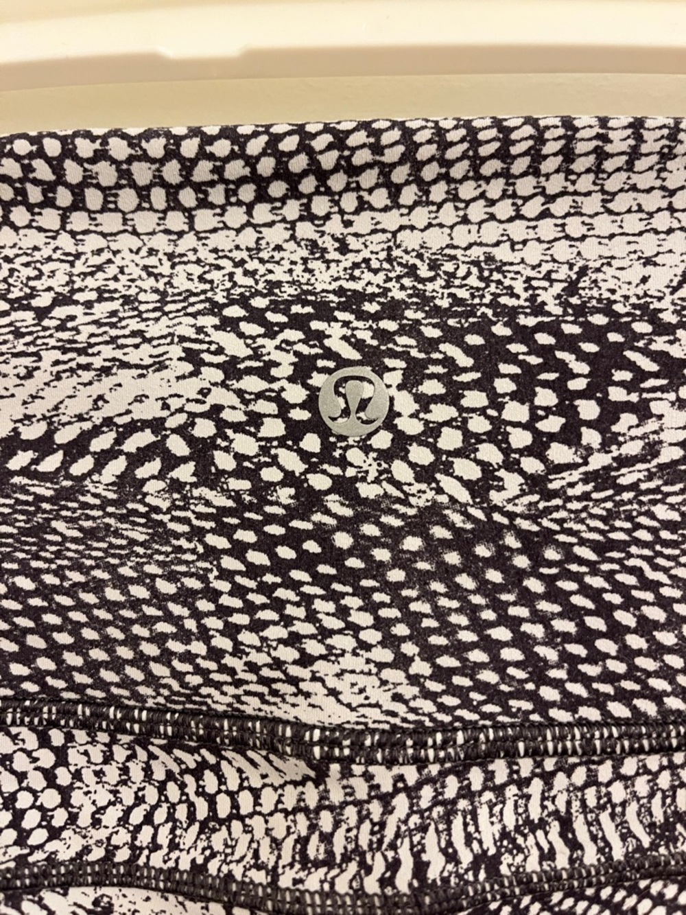 Lululemon In Movement Short 2.5” - Picture 3 of 4